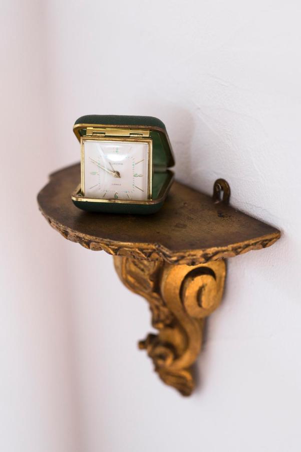 Bohemian Antique Guesthouse Одесейше Экстерьер фото